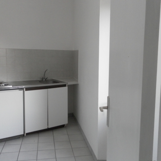  Annonces CHATEAURENARD : Apartment | SORGUES (84700) | 28 m2 | 416 € 