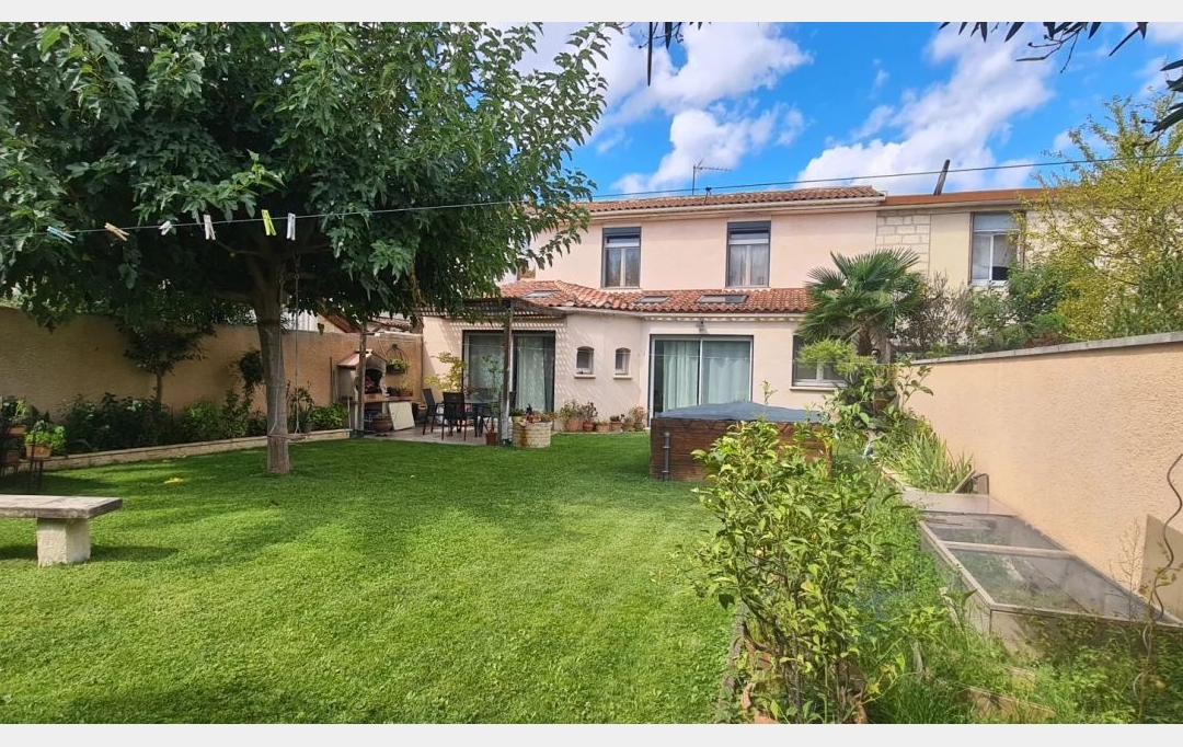 Annonces CHATEAURENARD : House | AVIGNON (84000) | 145 m2 | 289 000 € 