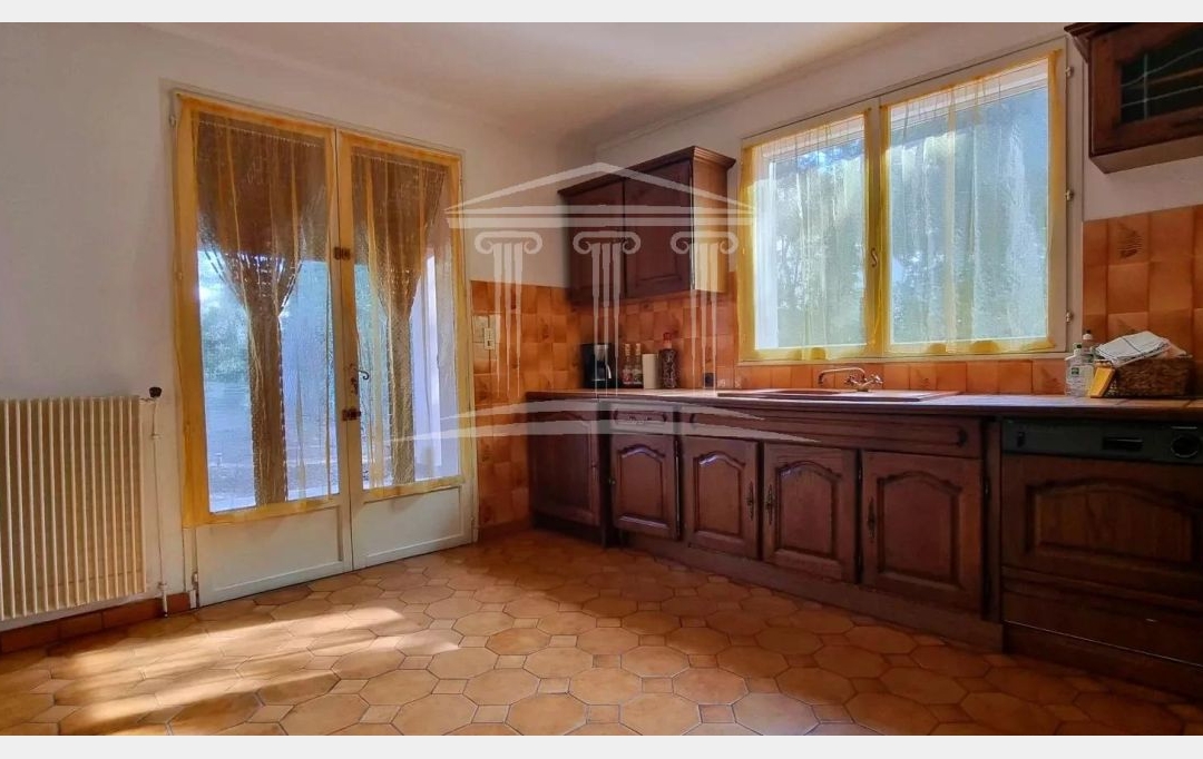 Annonces CHATEAURENARD : Maison / Villa | MORIERES-LES-AVIGNON (84310) | 103 m2 | 220 000 € 